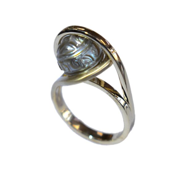 14K Yellow gold Carved Tahitian Pearl Ring